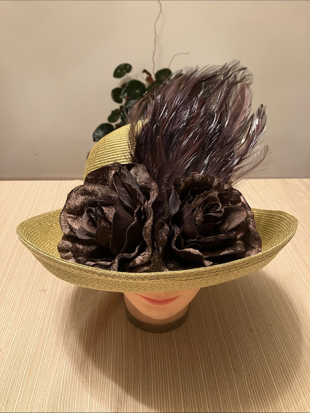 Elegant Women’s Straw Hat with Brown Floral & Feather Accent